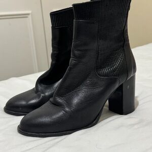 Kurt Geiger Sleek Black Leather Heeled Boots